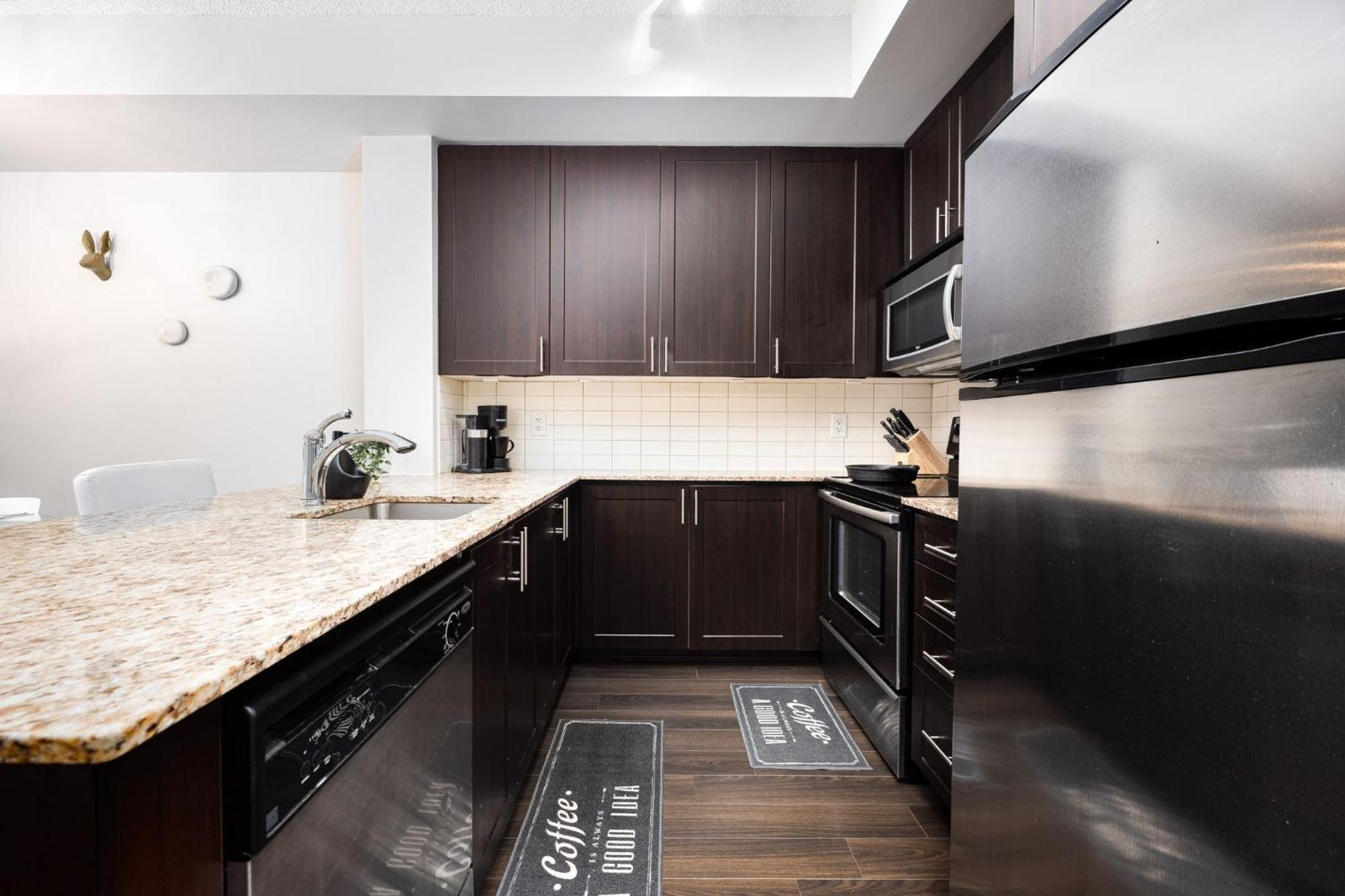 Dwtn Condo Near Cn Tower! W/ Free Parking Toronto Exterior photo