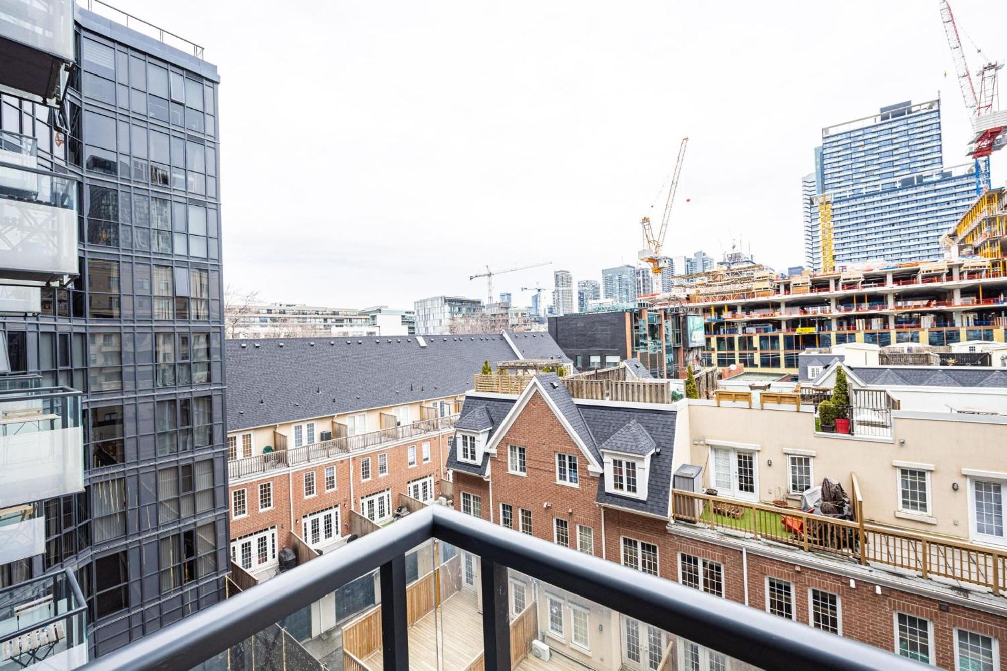 Dwtn Condo Near Cn Tower! W/ Free Parking Toronto Exterior photo